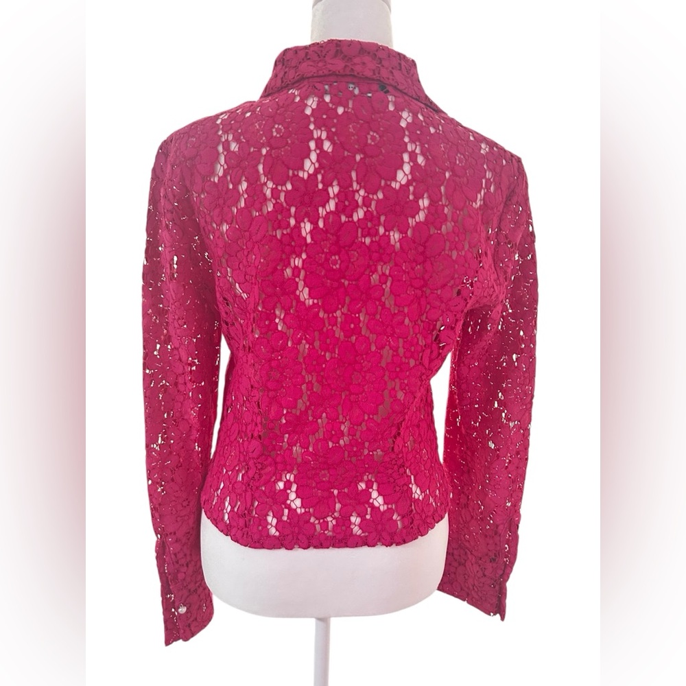 Zara romantic Barbiecore pink fushia lace button-front shirt with pearl buttons - Picture 7 of 8